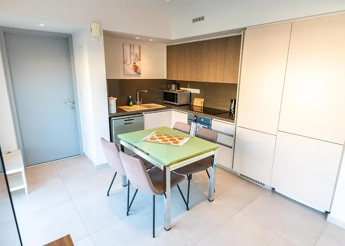 Mythical Sands 2 - E * Paralimni